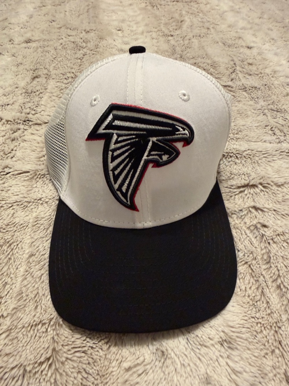 New Era White and Black Atlanta Falcons Trucker Hat